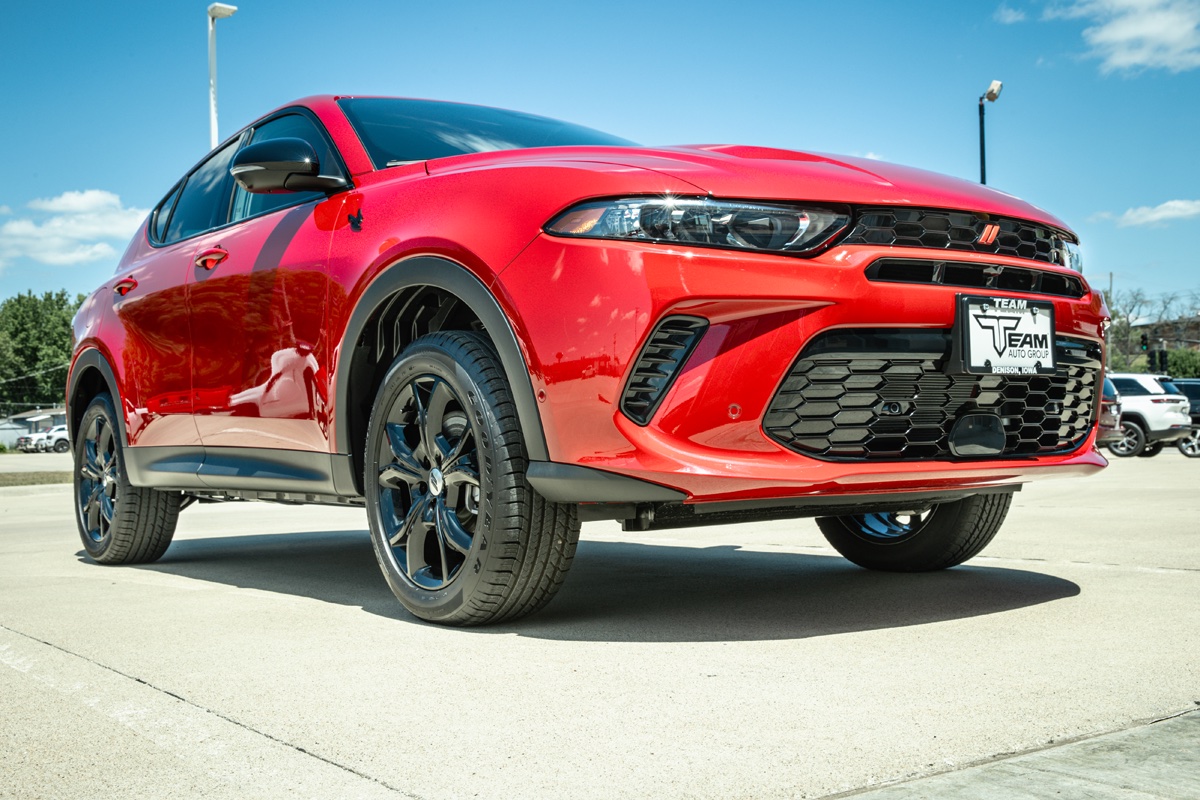 Hornet R/T with aggressive design accents and painted in Acapulco Gold